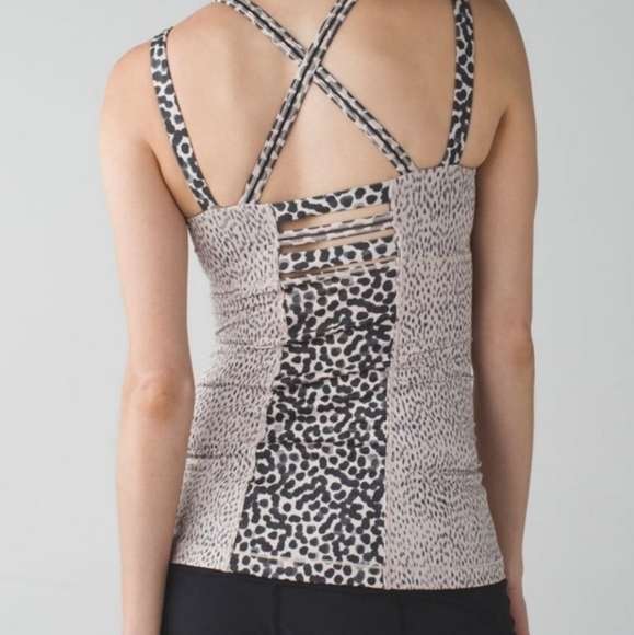 Lululemon Get Strappy Leopard Size 6